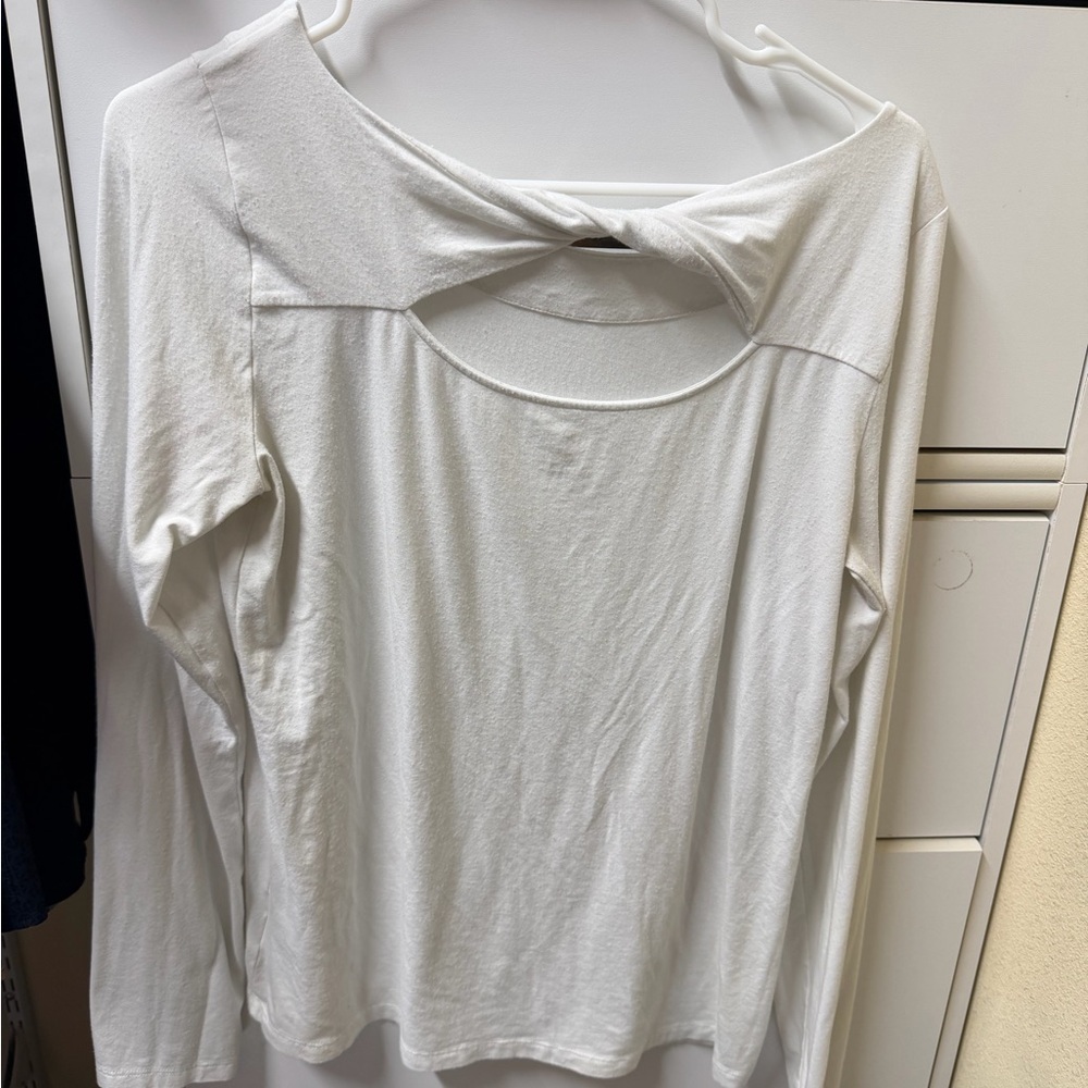 Lilly Pulitzer Elegant White Long Sleeve Top - Picture 2 of 3